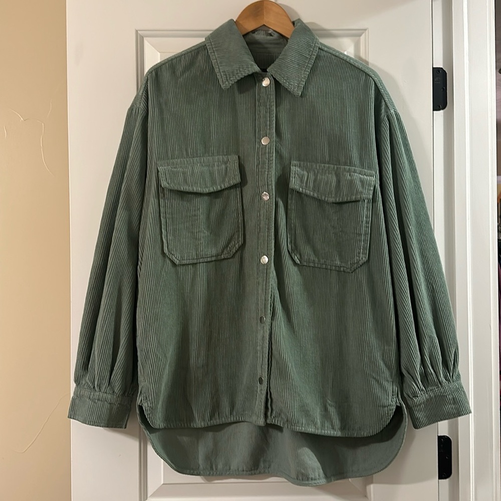 Bershka green button-up shirt jacket.